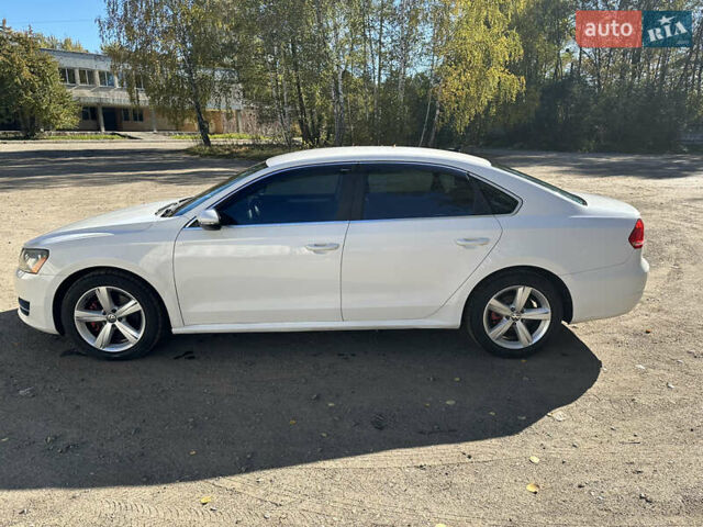 Білий Фольксваген Пассат, об'ємом двигуна 2.48 л та пробігом 209 тис. км за 9300 $, фото 6 на Automoto.ua