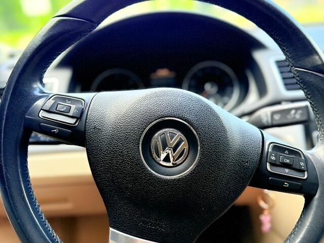 Білий Фольксваген Пассат, об'ємом двигуна 2 л та пробігом 196 тис. км за 10700 $, фото 6 на Automoto.ua