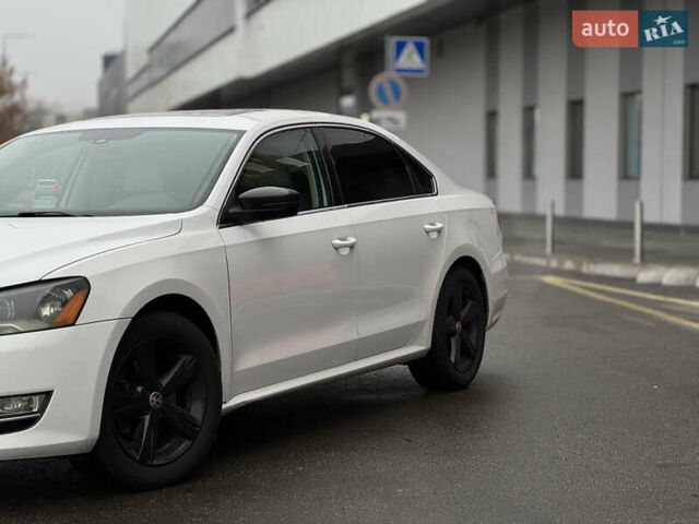 Белый Фольксваген Пассат, объемом двигателя 2.5 л и пробегом 188 тыс. км за 10590 $, фото 3 на Automoto.ua