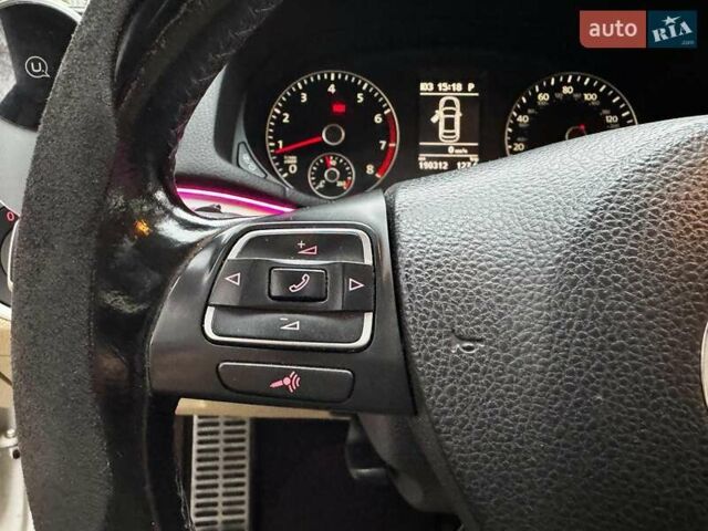 Білий Фольксваген Пассат, об'ємом двигуна 2.5 л та пробігом 190 тис. км за 10790 $, фото 19 на Automoto.ua
