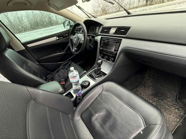 Белый Фольксваген Пассат, объемом двигателя 2.5 л и пробегом 350 тыс. км за 8500 $, фото 11 на Automoto.ua