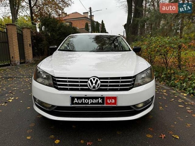 Білий Фольксваген Пассат, об'ємом двигуна 2.5 л та пробігом 190 тис. км за 10790 $, фото 1 на Automoto.ua