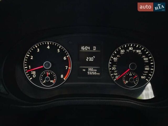 Белый Фольксваген Пассат, объемом двигателя 2.5 л и пробегом 155 тыс. км за 11500 $, фото 20 на Automoto.ua