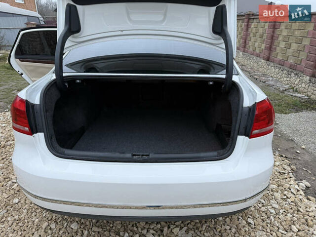 Белый Фольксваген Пассат, объемом двигателя 2 л и пробегом 166 тыс. км за 11700 $, фото 27 на Automoto.ua