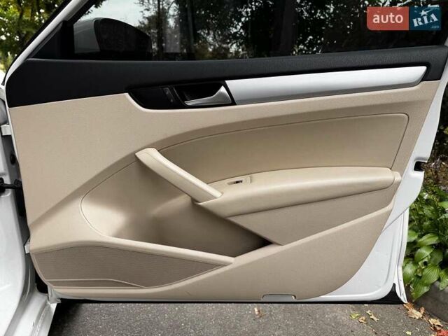 Белый Фольксваген Пассат, объемом двигателя 2.5 л и пробегом 225 тыс. км за 10590 $, фото 25 на Automoto.ua