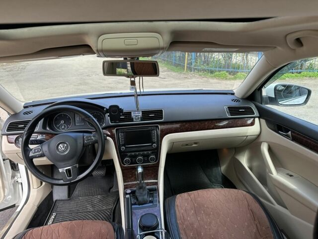 Білий Фольксваген Пассат, об'ємом двигуна 2 л та пробігом 170 тис. км за 10500 $, фото 5 на Automoto.ua