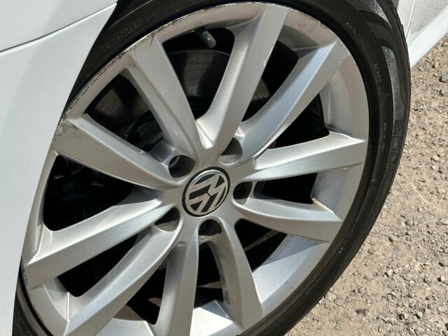 Белый Фольксваген Пассат, объемом двигателя 2.5 л и пробегом 247 тыс. км за 9200 $, фото 4 на Automoto.ua