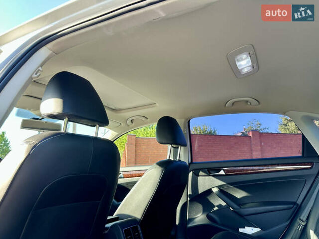 Белый Фольксваген Пассат, объемом двигателя 2 л и пробегом 144 тыс. км за 12500 $, фото 50 на Automoto.ua