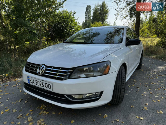 Белый Фольксваген Пассат, объемом двигателя 2.5 л и пробегом 188 тыс. км за 10990 $, фото 1 на Automoto.ua