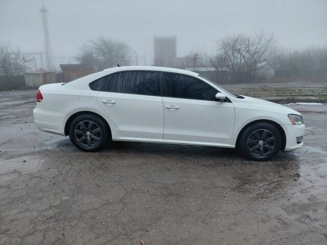 Белый Фольксваген Пассат, объемом двигателя 2.5 л и пробегом 230 тыс. км за 9300 $, фото 5 на Automoto.ua