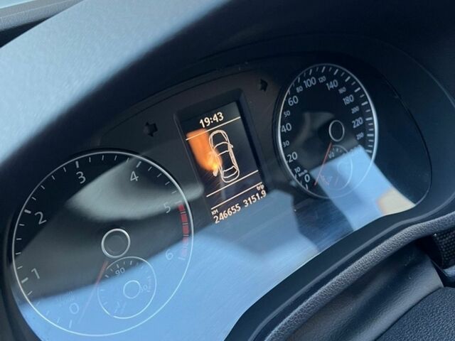 Білий Фольксваген Пассат, об'ємом двигуна 1.97 л та пробігом 246 тис. км за 10500 $, фото 15 на Automoto.ua