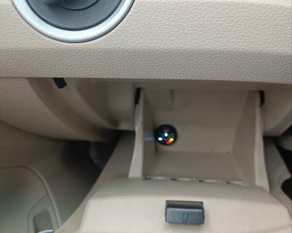 Білий Фольксваген Пассат, об'ємом двигуна 2.5 л та пробігом 223 тис. км за 10400 $, фото 19 на Automoto.ua