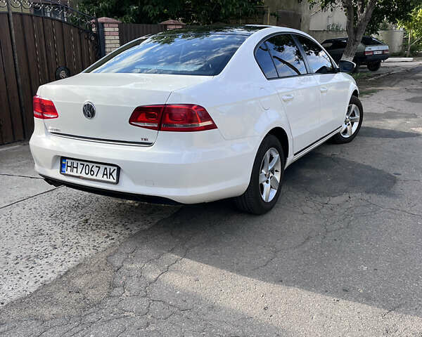 Белый Фольксваген Пассат, объемом двигателя 1.8 л и пробегом 143 тыс. км за 10500 $, фото 23 на Automoto.ua