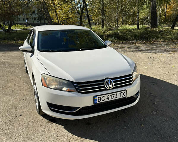 Білий Фольксваген Пассат, об'ємом двигуна 2.48 л та пробігом 209 тис. км за 9300 $, фото 1 на Automoto.ua
