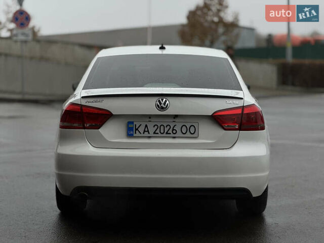 Белый Фольксваген Пассат, объемом двигателя 2.5 л и пробегом 188 тыс. км за 10590 $, фото 12 на Automoto.ua