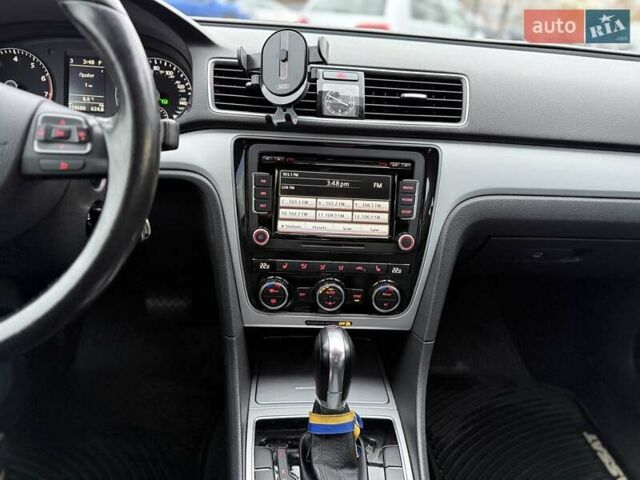 Білий Фольксваген Пассат, об'ємом двигуна 2.5 л та пробігом 239 тис. км за 9300 $, фото 20 на Automoto.ua