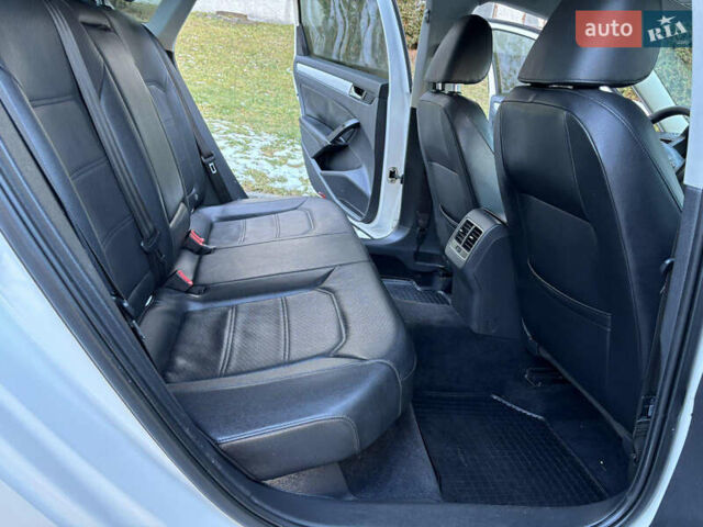 Белый Фольксваген Пассат, объемом двигателя 2.5 л и пробегом 250 тыс. км за 10000 $, фото 5 на Automoto.ua