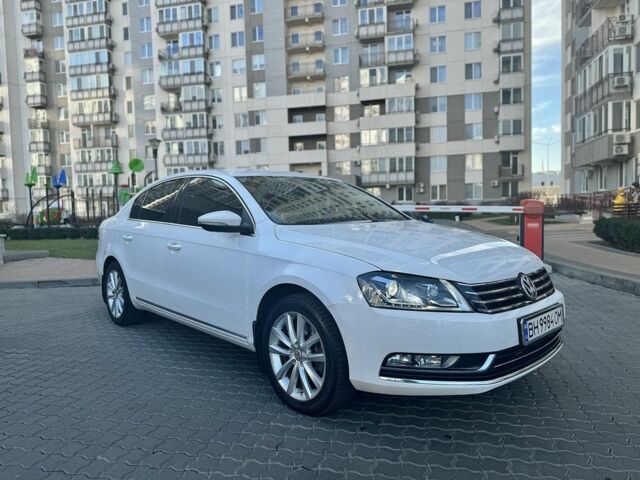 Белый Фольксваген Пассат, объемом двигателя 1.8 л и пробегом 169 тыс. км за 13500 $, фото 5 на Automoto.ua