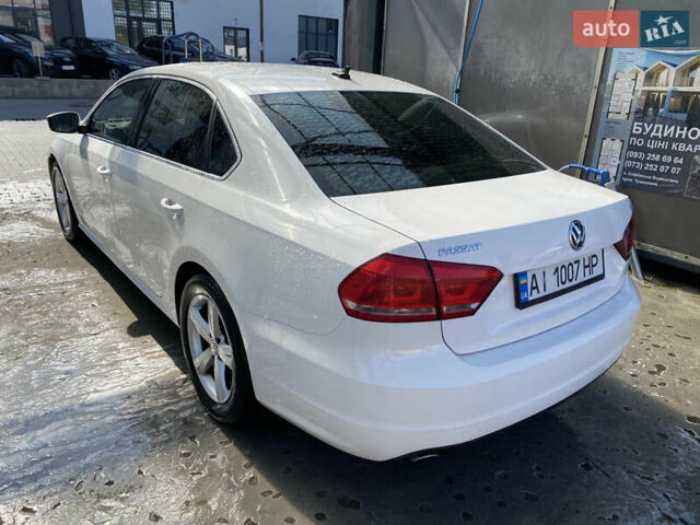 Білий Фольксваген Пассат, об'ємом двигуна 2.48 л та пробігом 220 тис. км за 10700 $, фото 8 на Automoto.ua