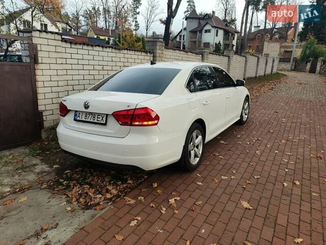 Белый Фольксваген Пассат, объемом двигателя 2.5 л и пробегом 231 тыс. км за 11700 $, фото 4 на Automoto.ua