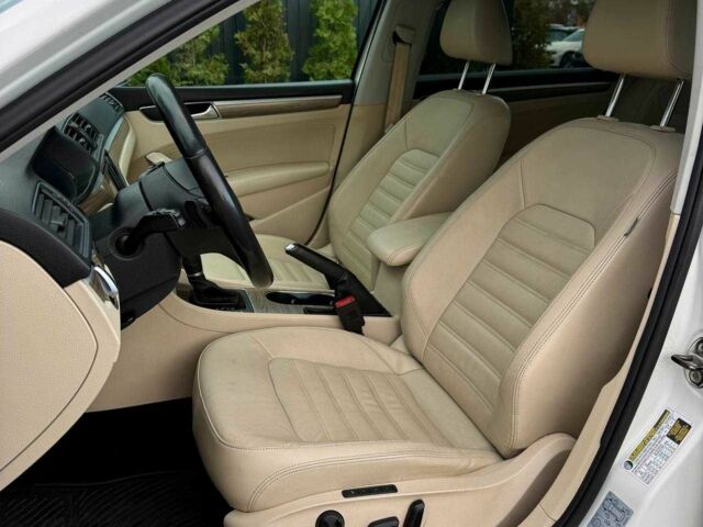 Фольксваген Пассат 2012 в Киеве на Automoto.ua Белый Фольксваген Пассат, объемом двигателя 3.6 л и пробегом 137 тыс. км за 10900 $, фото 19 на Automoto.ua