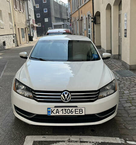 Белый Фольксваген Пассат, объемом двигателя 2.5 л и пробегом 201 тыс. км за 10300 $, фото 19 на Automoto.ua