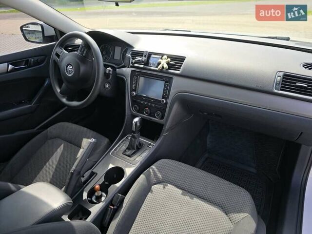 Белый Фольксваген Пассат, объемом двигателя 2.5 л и пробегом 155 тыс. км за 11500 $, фото 21 на Automoto.ua