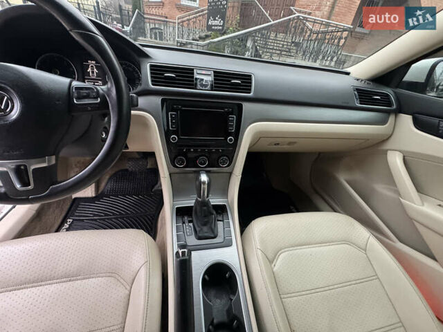 Белый Фольксваген Пассат, объемом двигателя 1.8 л и пробегом 261 тыс. км за 11500 $, фото 14 на Automoto.ua