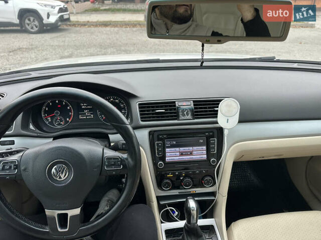 Белый Фольксваген Пассат, объемом двигателя 2.48 л и пробегом 226 тыс. км за 8900 $, фото 6 на Automoto.ua