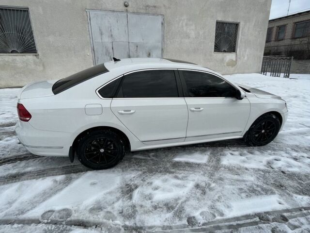 Білий Фольксваген Пассат, об'ємом двигуна 2 л та пробігом 170 тис. км за 12500 $, фото 3 на Automoto.ua