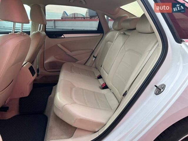 Білий Фольксваген Пассат, об'ємом двигуна 2.5 л та пробігом 158 тис. км за 11290 $, фото 9 на Automoto.ua