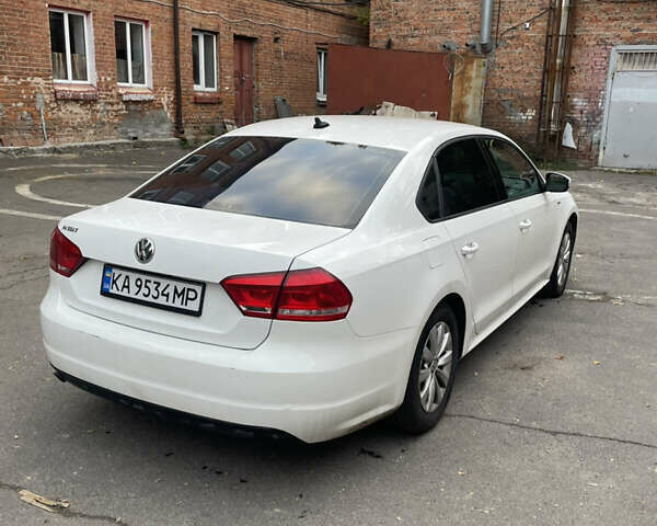 Белый Фольксваген Пассат, объемом двигателя 2.5 л и пробегом 197 тыс. км за 8500 $, фото 5 на Automoto.ua