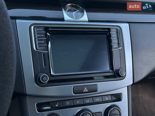 Фольксваген Пассат 2013 в Одессе на Automoto.ua Белый Фольксваген Пассат, объемом двигателя 1.98 л и пробегом 150 тыс. км за 12500 $, фото 58 на Automoto.ua