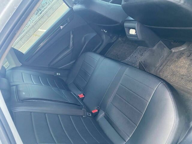 Белый Фольксваген Пассат, объемом двигателя 2.5 л и пробегом 175 тыс. км за 9900 $, фото 15 на Automoto.ua