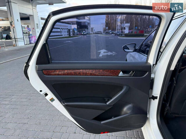 Белый Фольксваген Пассат, объемом двигателя 2 л и пробегом 154 тыс. км за 13200 $, фото 40 на Automoto.ua