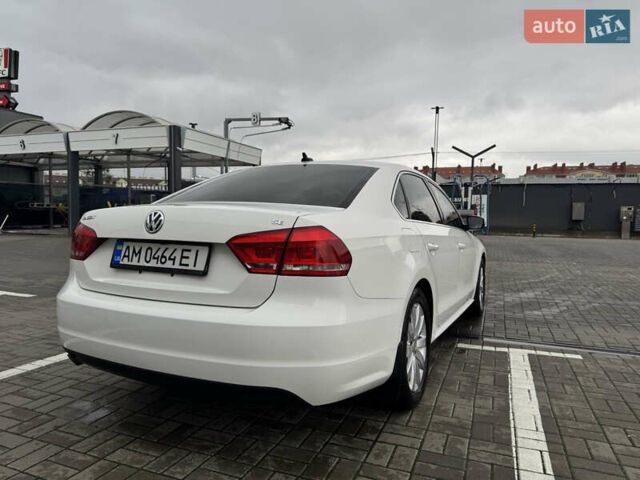 Белый Фольксваген Пассат, объемом двигателя 2.5 л и пробегом 249 тыс. км за 9900 $, фото 4 на Automoto.ua