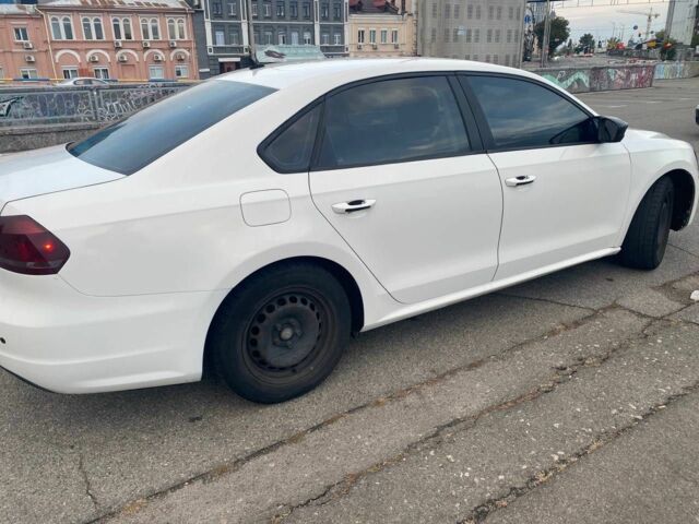 Белый Фольксваген Пассат, объемом двигателя 2.5 л и пробегом 175 тыс. км за 9900 $, фото 8 на Automoto.ua