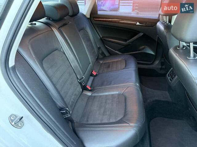 Белый Фольксваген Пассат, объемом двигателя 2 л и пробегом 154 тыс. км за 13200 $, фото 52 на Automoto.ua