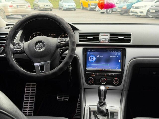 Белый Фольксваген Пассат, объемом двигателя 2.5 л и пробегом 250 тыс. км за 9000 $, фото 16 на Automoto.ua