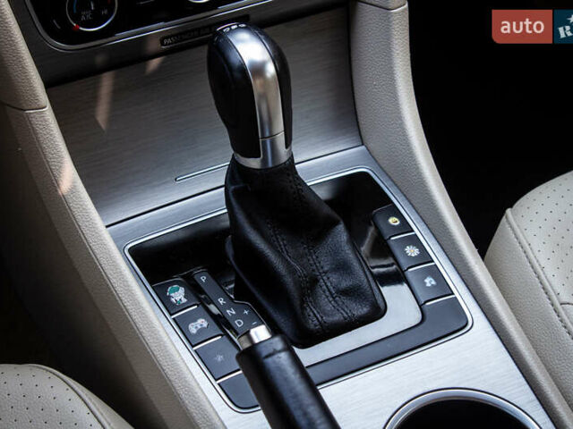 Белый Фольксваген Пассат, объемом двигателя 2 л и пробегом 149 тыс. км за 13250 $, фото 35 на Automoto.ua