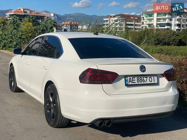 Белый Фольксваген Пассат, объемом двигателя 2.5 л и пробегом 126 тыс. км за 10600 $, фото 11 на Automoto.ua