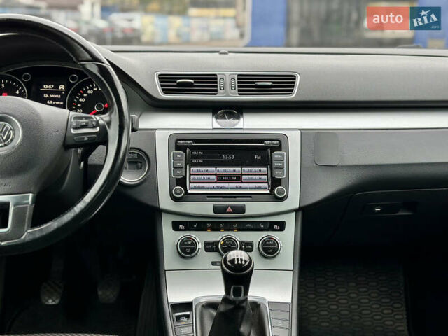 Фольксваген Пассат 2013 в Киеве на Automoto.ua Белый Фольксваген Пассат, объемом двигателя 1.6 л и пробегом 194 тыс. км за 11400 $, фото 13 на Automoto.ua