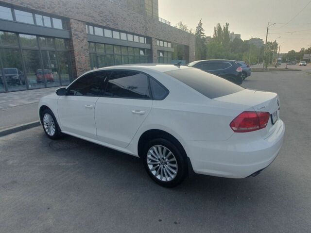 Белый Фольксваген Пассат, объемом двигателя 2.5 л и пробегом 170 тыс. км за 10800 $, фото 2 на Automoto.ua