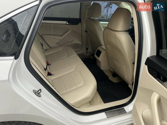 Білий Фольксваген Пассат, об'ємом двигуна 1.97 л та пробігом 267 тис. км за 10500 $, фото 18 на Automoto.ua