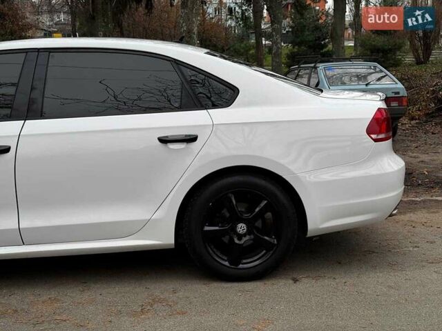 Білий Фольксваген Пассат, об'ємом двигуна 2.5 л та пробігом 206 тис. км за 9990 $, фото 9 на Automoto.ua