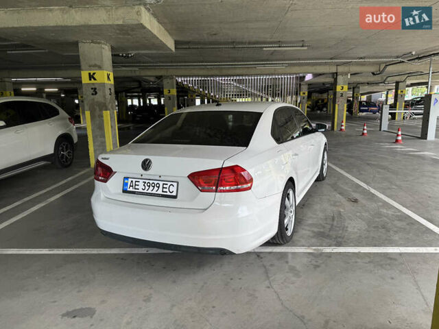 Білий Фольксваген Пассат, об'ємом двигуна 2.5 л та пробігом 250 тис. км за 8700 $, фото 6 на Automoto.ua