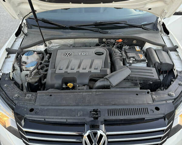 Білий Фольксваген Пассат, об'ємом двигуна 1.97 л та пробігом 180 тис. км за 12800 $, фото 20 на Automoto.ua