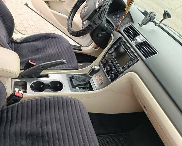 Белый Фольксваген Пассат, объемом двигателя 1.97 л и пробегом 221 тыс. км за 11000 $, фото 4 на Automoto.ua