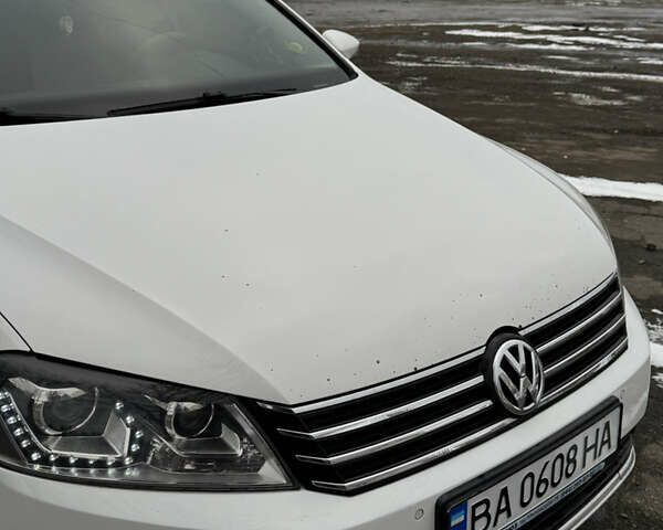 Белый Фольксваген Пассат, объемом двигателя 1.8 л и пробегом 262 тыс. км за 10700 $, фото 3 на Automoto.ua