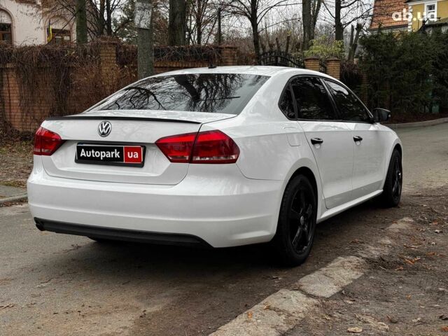 Белый Фольксваген Пассат, объемом двигателя 2.5 л и пробегом 206 тыс. км за 9990 $, фото 6 на Automoto.ua